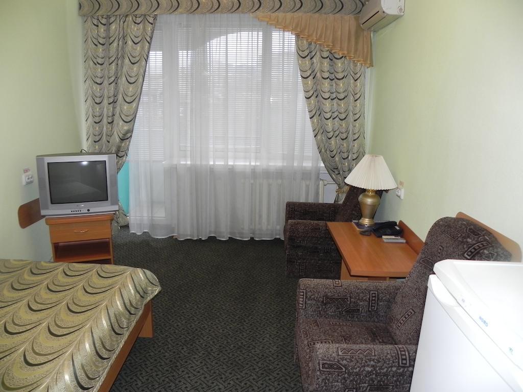 Rassvet Hotel Dnipro Room photo